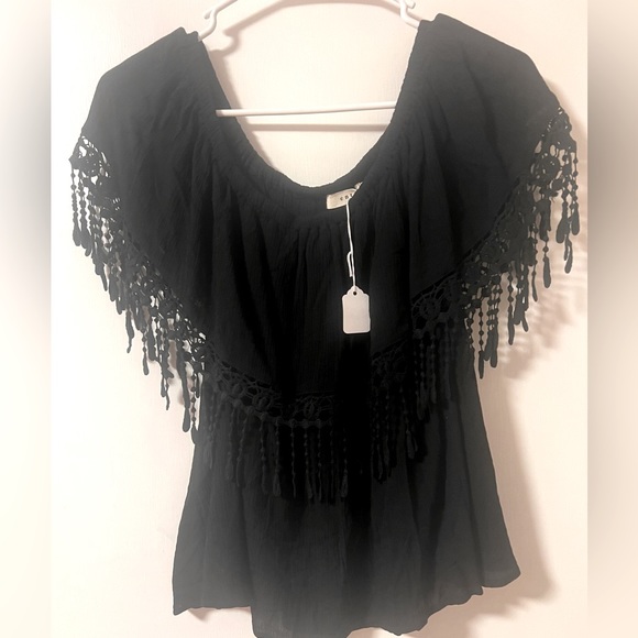 NEW WITH TAGS! Black “Entro” Off the Shoulder Bohemian style top! Size Small. - Picture 6 of 6